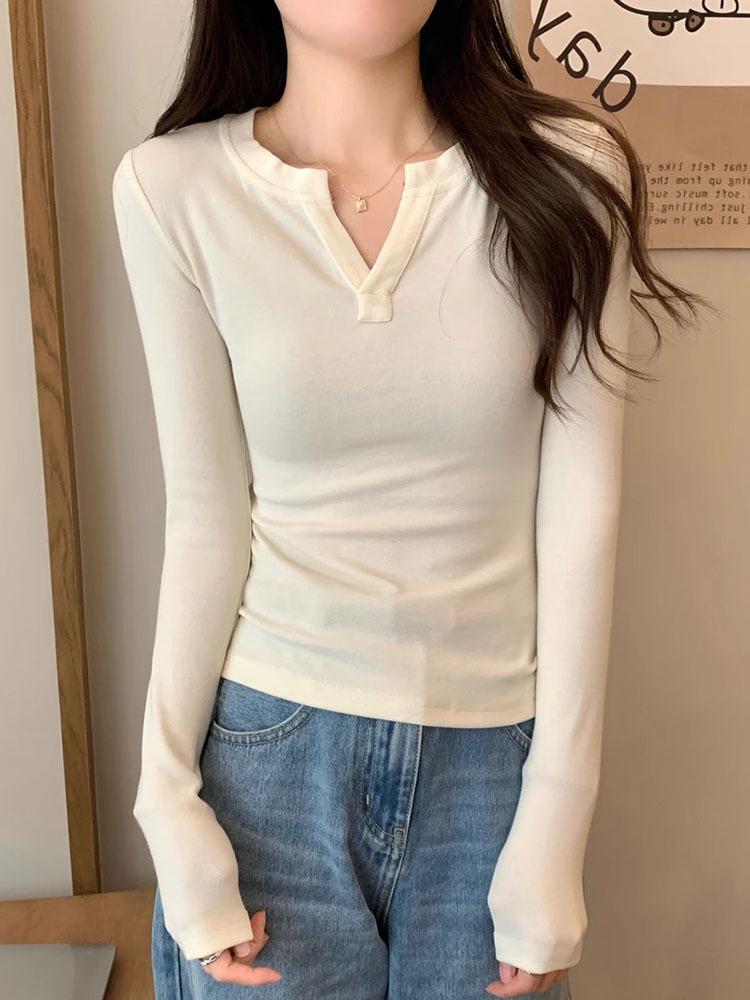 Korean Style Slim Fit Women's Cotton Long Sleeve T-Shirt with Half-Open Collar, Early Autumn Fashion.