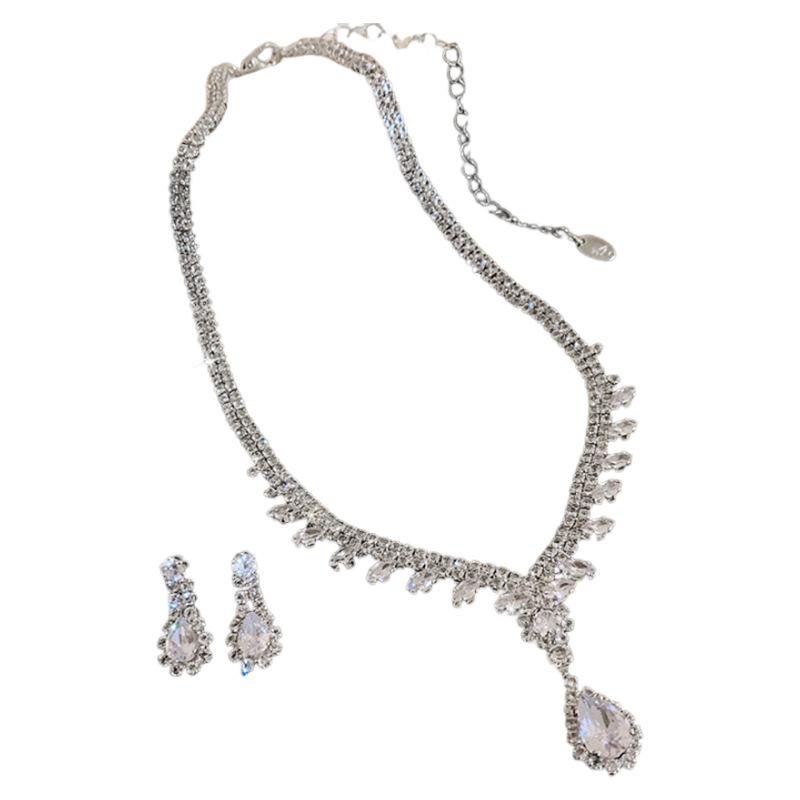 French Light Luxury Water Drop Zircon Stud Earrings Necklace Set Niche Fashion Collarbone Chain Simple Commuter High-end Jewelry