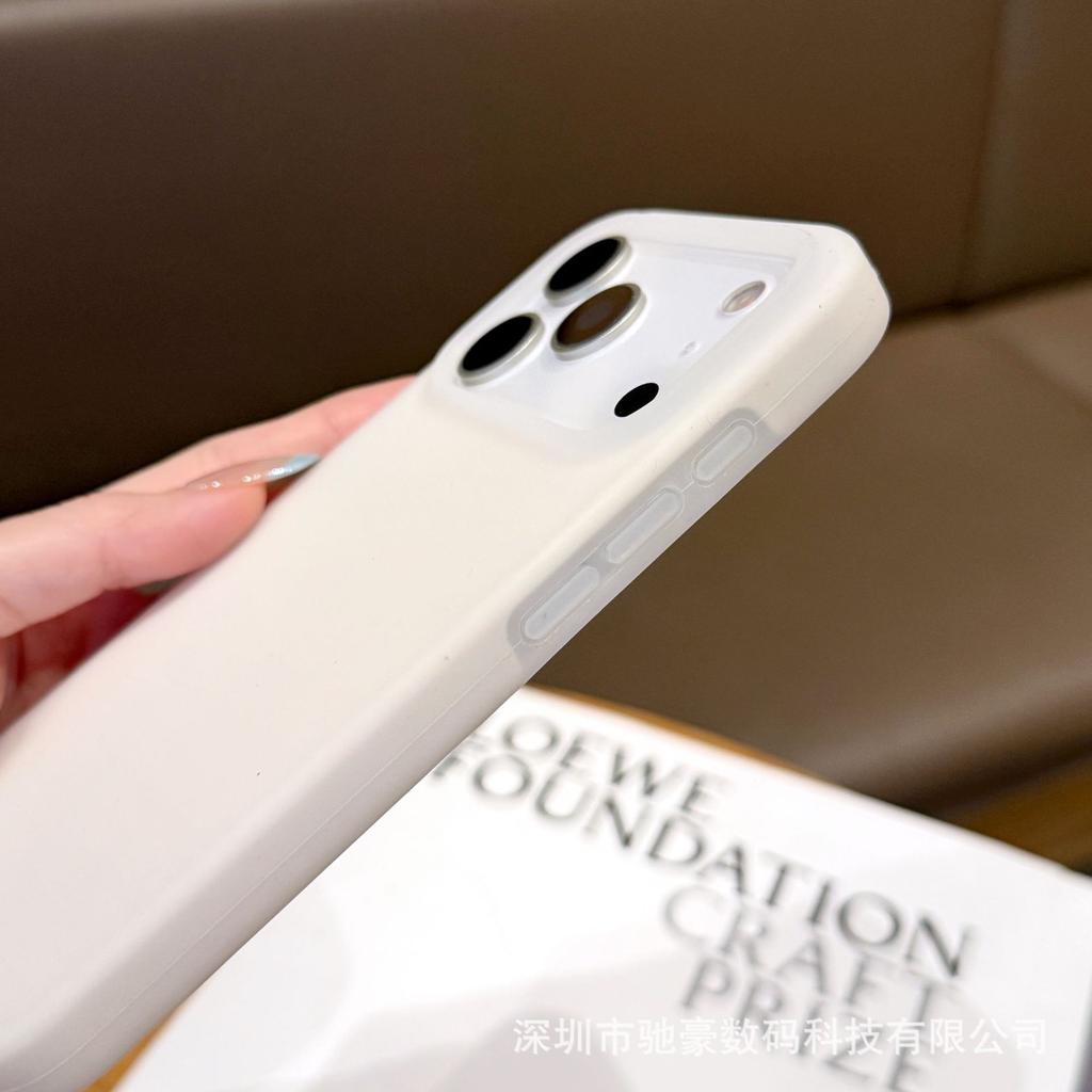 Liquid jelly magnetic attraction is suitable for iPhone17promax solid color mobile phone case Apple 16 simple skin feeling 15 anti-drop.