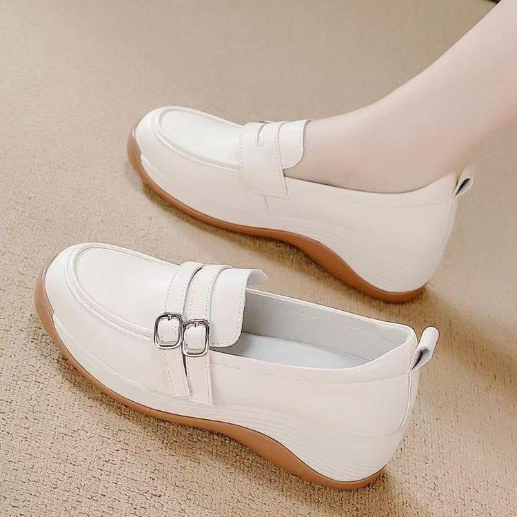

New autumn comfortable round head thick-soled shoes 40