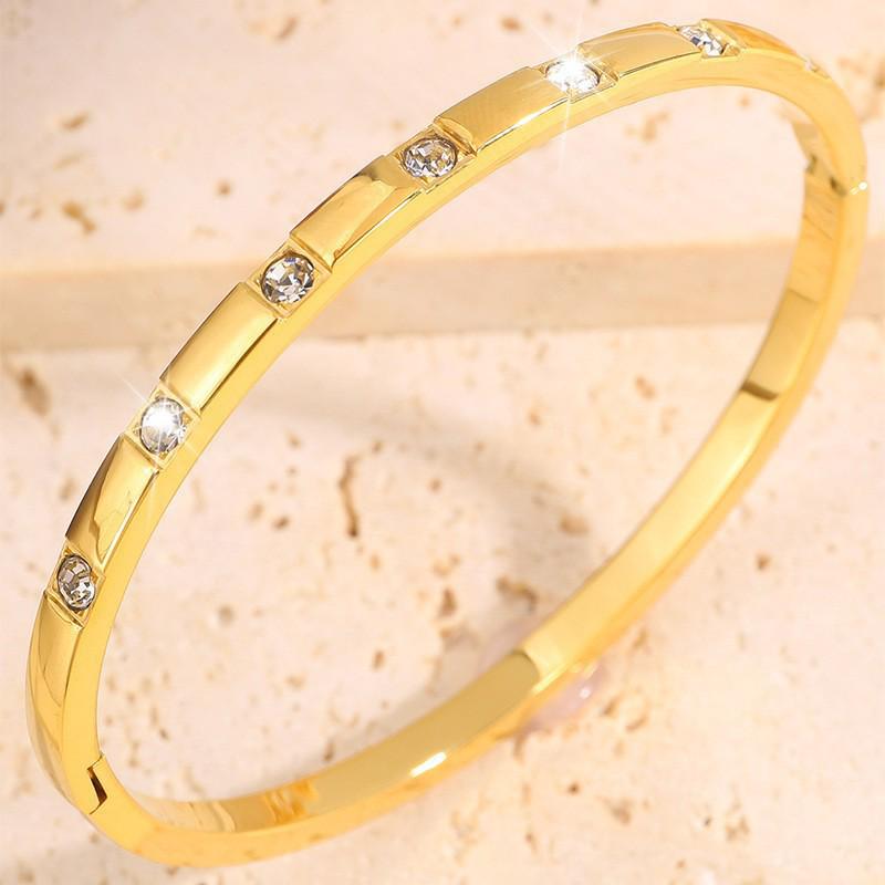 Starry Sky Women's Titanium Steel Bracelet - Non-Fading, Versatile, Full Diamond Stainless Steel, High-End Silver Fashion Accessory