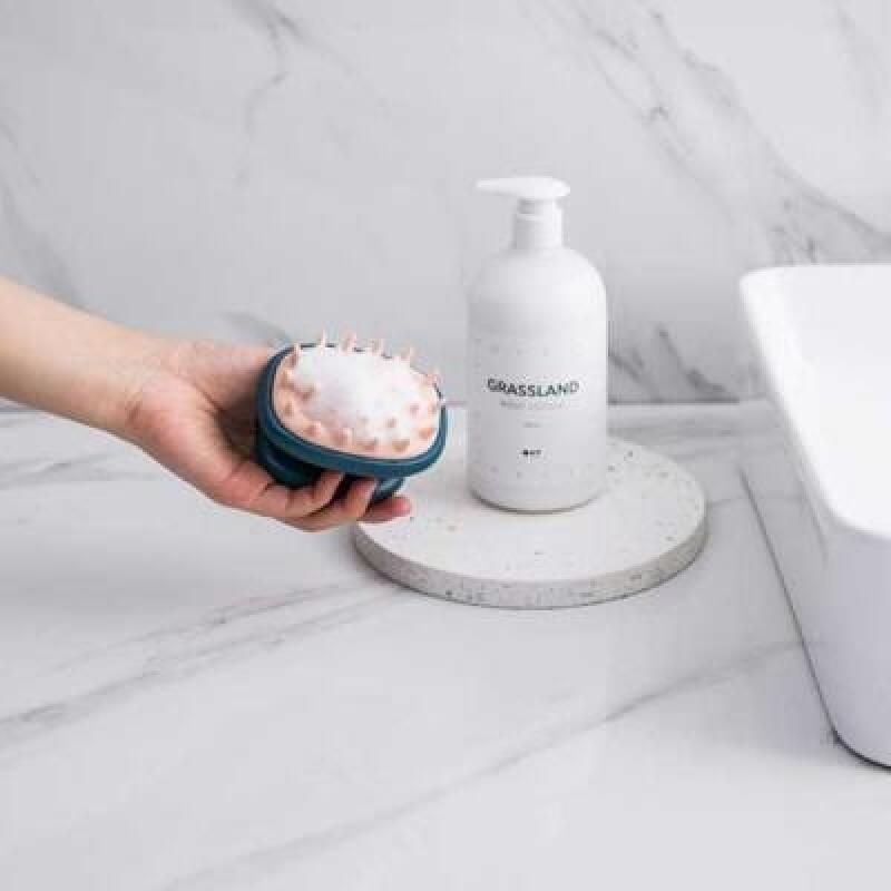 

Silicone Shampoo Brush Scalp Massager (4 Colors) Shampoo Brush - Yellow