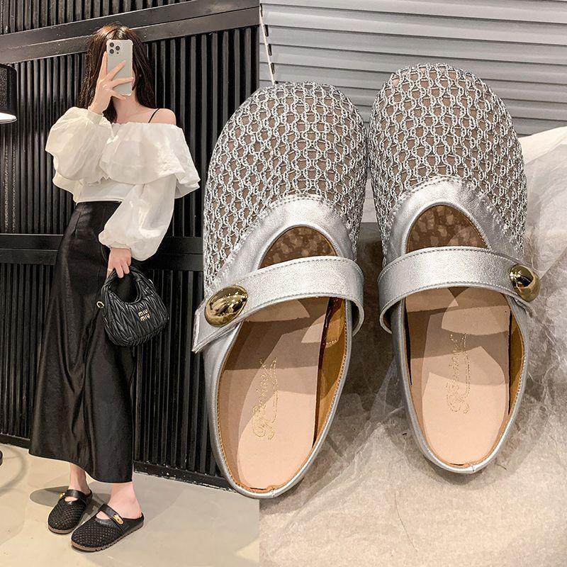 Retro flat-bottomed non-slip women's cool slippers 2025 new summer wear with skirt bag head hollow slippers women's models