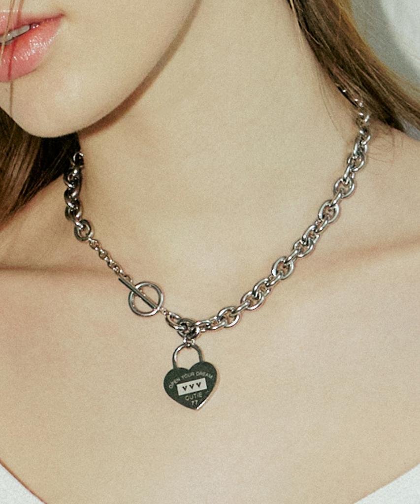 Vvv Signature Logo Heart Chain Toggle Surgical Necklace