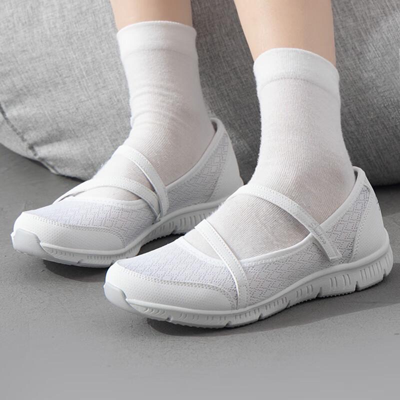 Skechers Women s Casual Low-Top Sneakers US 5.5