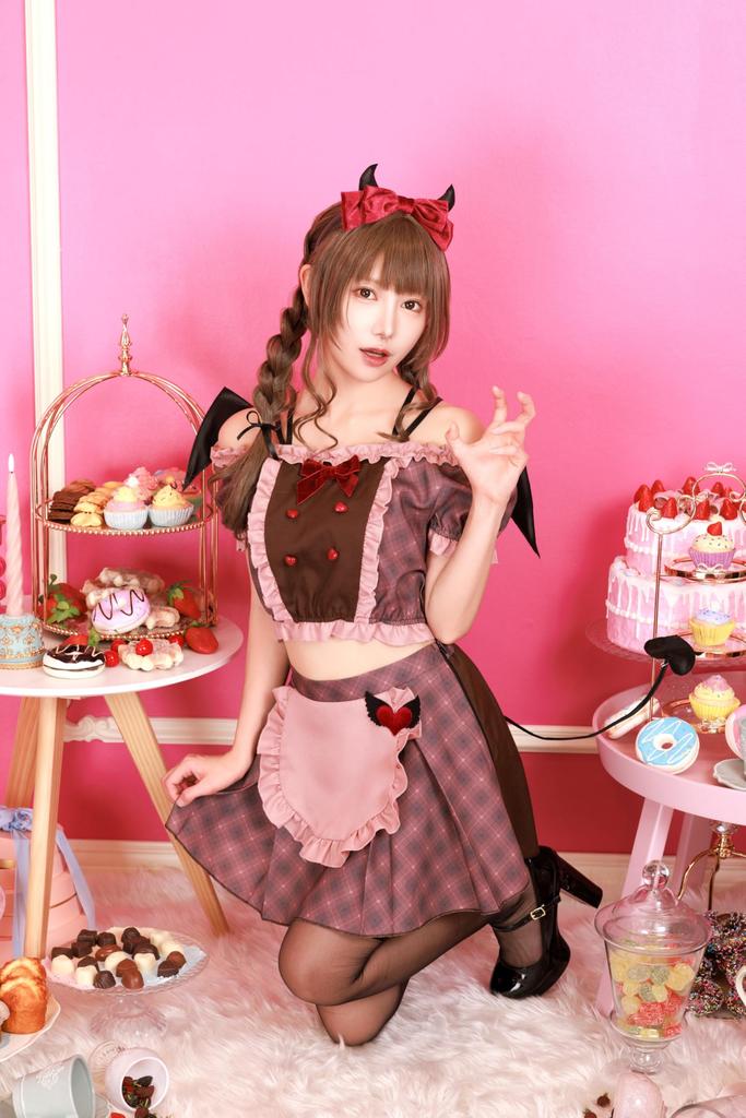 Clearstone Bitter Succubus Cosplay Costume for Halloween, Women's, Brown