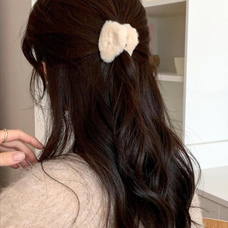 Cute Cat-Ear Claw Clip Small Plush Side Hair Clip For Women Autumn Winter Plush Hair Accessory  Style Headwear