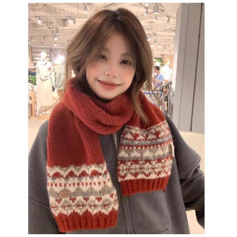 Atmospheric Christmas scarf Female versatile thickened autumn and winter warm student couple scarf