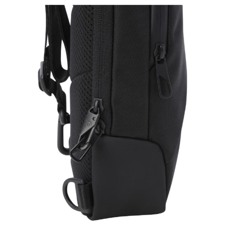 New DESCENTE Nylon Sling Bag Unisex Black SQ323UBG73