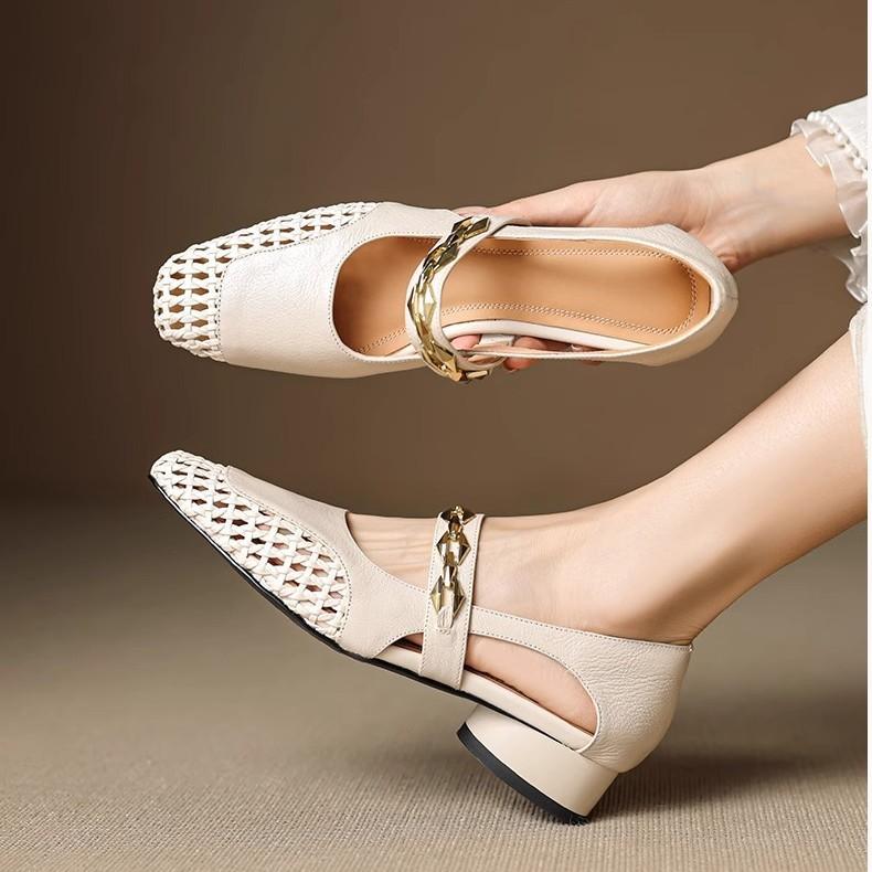 Cowhide woven mesh hole shoes 2025 spring and autumn models square head thick heel one-button metal hollow fashion sandals