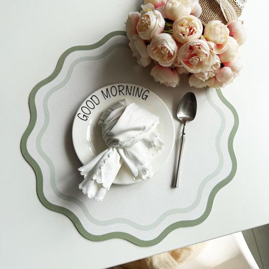 Faux Leather Scalloped Placemat Heat-Resistant Non-slip Heat Insulation Waterproof Dining Table