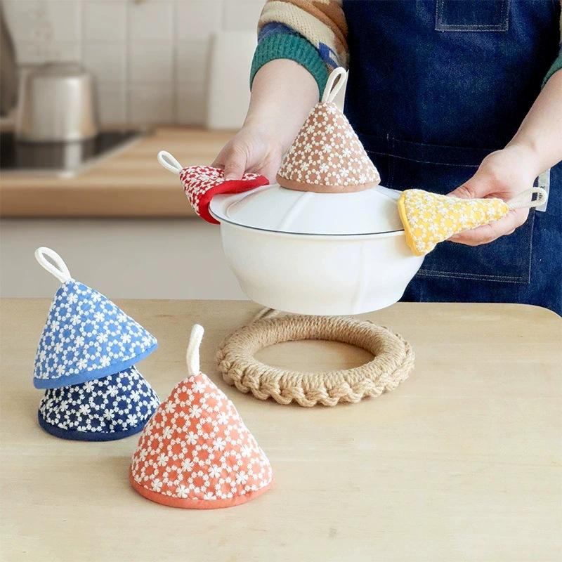Mini Triangle Microwave Oven Glove High Temperature Resistant Thick Cotton Pot Cloth Cover for Baking Cooking Hot Pot Transfer