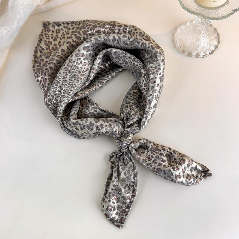 American Retro Hottie Silver Headscarf Female Sweet and Cool Personality Versatile Y2k Hip-hop Hip-hop Square Scarf