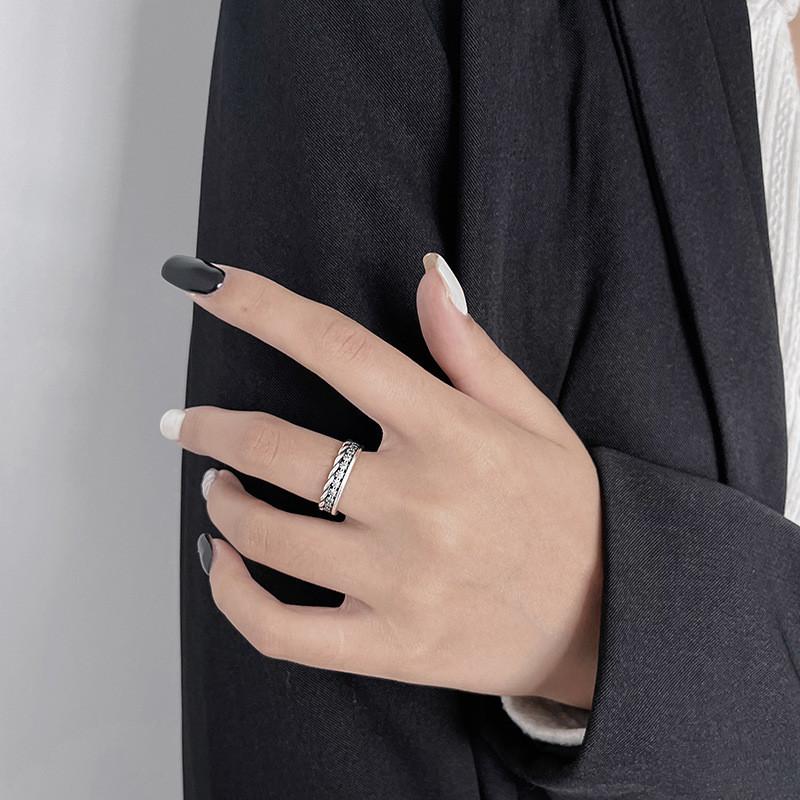 Elegant Retro Geometric Copper Ring For Women With Adjustable Open Design For Fashionable Style