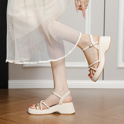 2025 Spring and Summer French New Cross Fashion Versatile Foreign Style Lady Style Set Toe Metal Decorative Beach Sandals