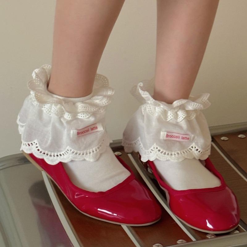 White Lolita Mid-calf Socks, Sweet and Large Lace Breathable Socks for Girls