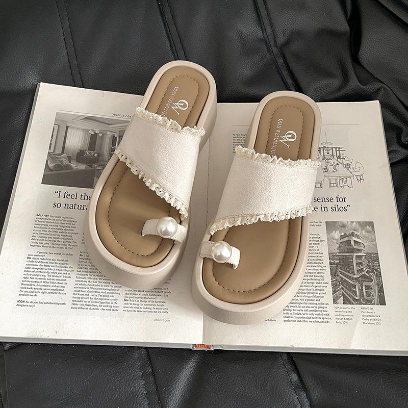 Set of toe sandals women's spring and summer 2025 new fashion work with skirt cool slippers thick-soled beach travel tide