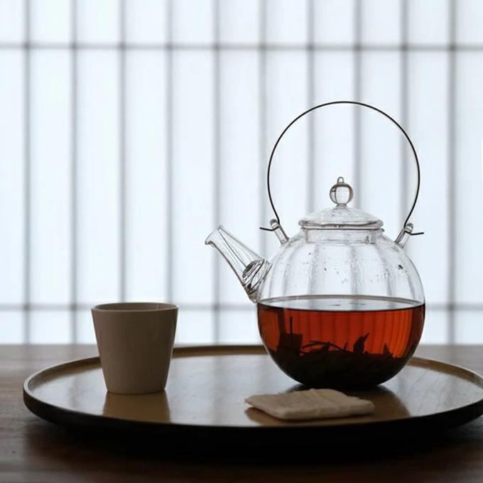 IwaiLoft Handmade Heat-Resistant Glass Teapot with Strainer, Jumping Design, Perfect for Fruit Tea, Loaf Tea, Flower Tea, and Craft Tea, Half Tea,