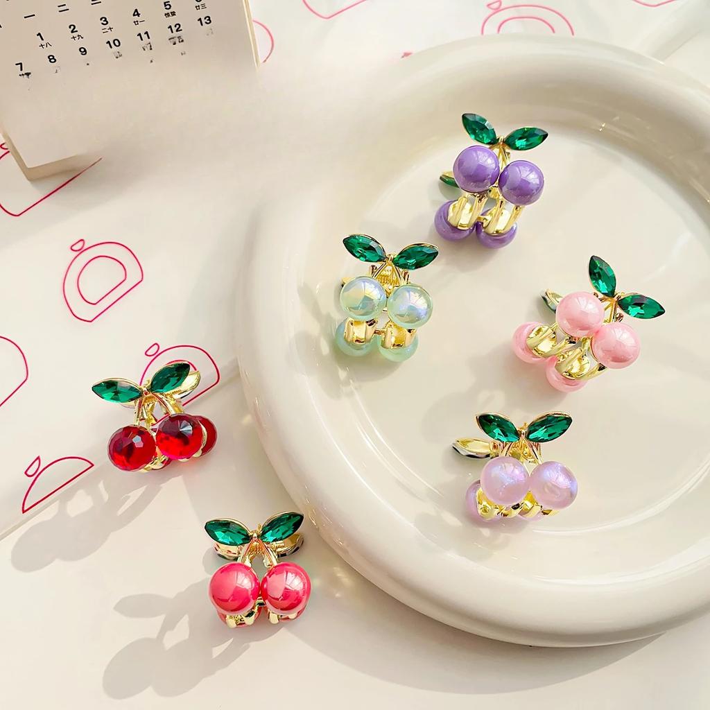 Jemné křišťálové třešňové mini malé vlasové drápy kovové kamínkové sponky do vlasů pro ženy, sponky do vlasů s krabím klipem, vlasové doplňky