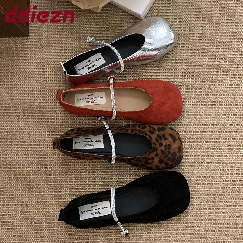 Fashion Fashion Rhinestones Women Mary Janes Flats Shoes Soft Female Square Toe Footwear Shallow Ladies Flats Lolita Shoes