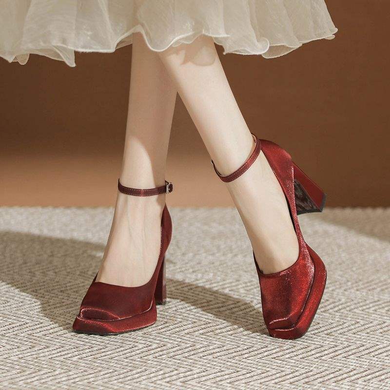Waterproof table high heels women's thick heel satin Mary Jane wedding shoes Hexiu wedding dress two wear not tired feet button single shoes