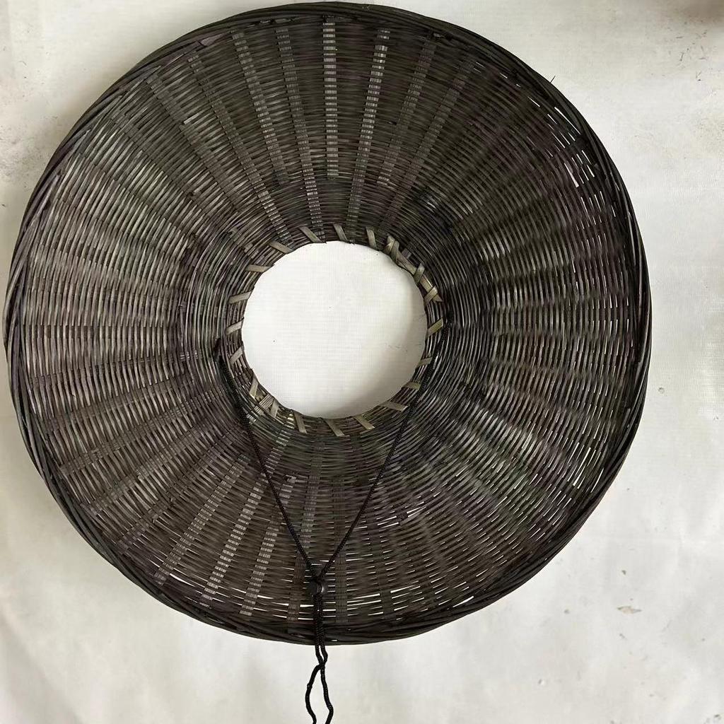 Chapeau Original en Bambou Noir - Accessoire de Costume Daxia Japonais avec Design Antique en Bronze Do Li