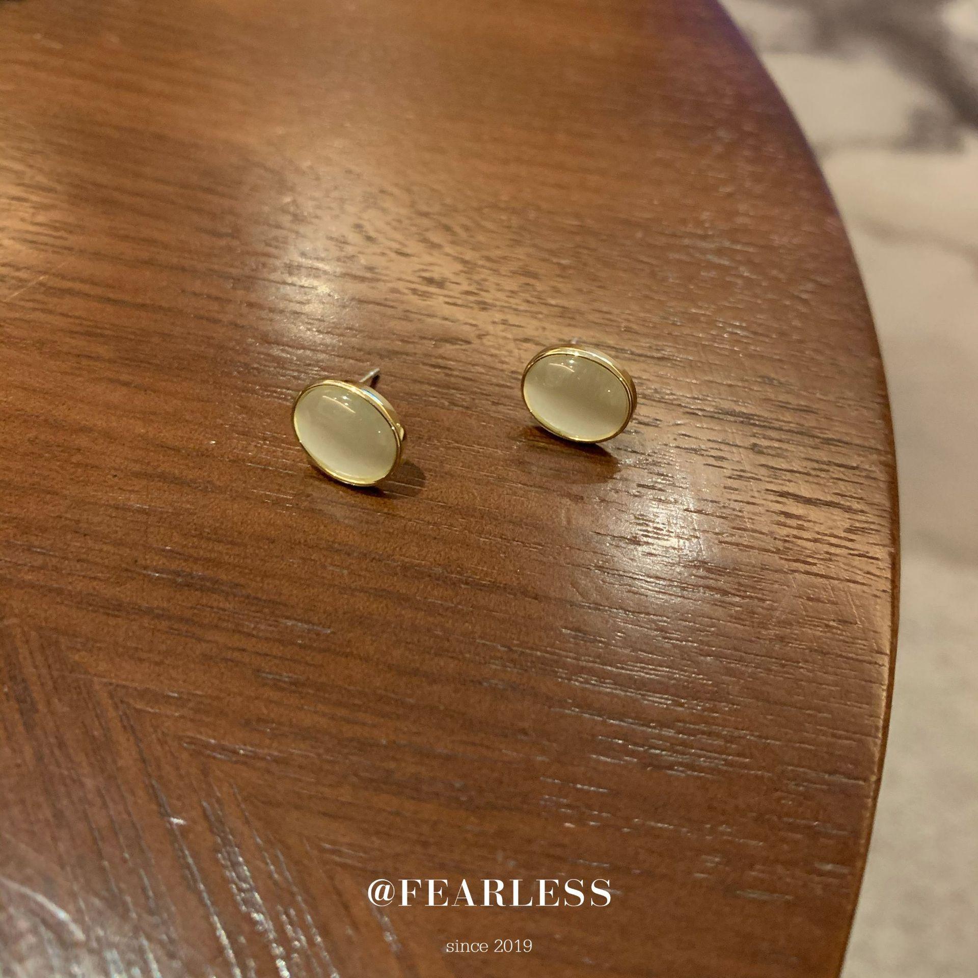 Annual explosion Sweet multi-color transparent opal stud earrings Oval classic earrings Fashion versatile earrings Women