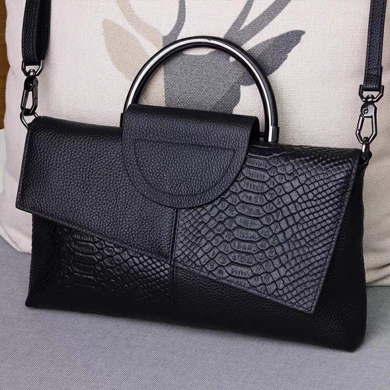 High-end Clutch Bag Women's New Large-capacity Banquet Clutch Crocodile Pattern Women's Fashion Temperament Messenger Bag