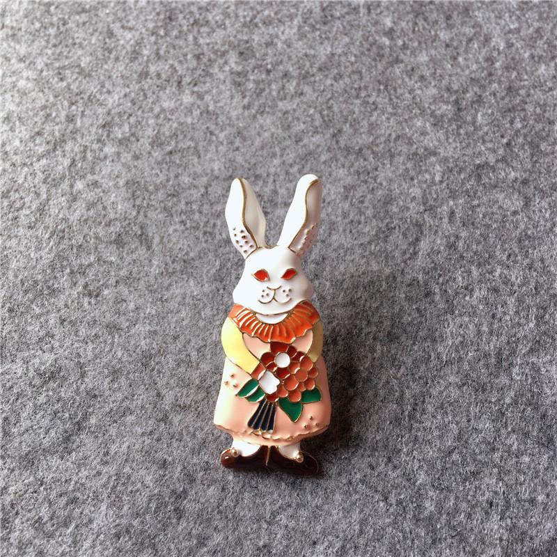 Vintage Animal Metal Brooch With Artificial Gemstone Ideal For Women And Kids Gift