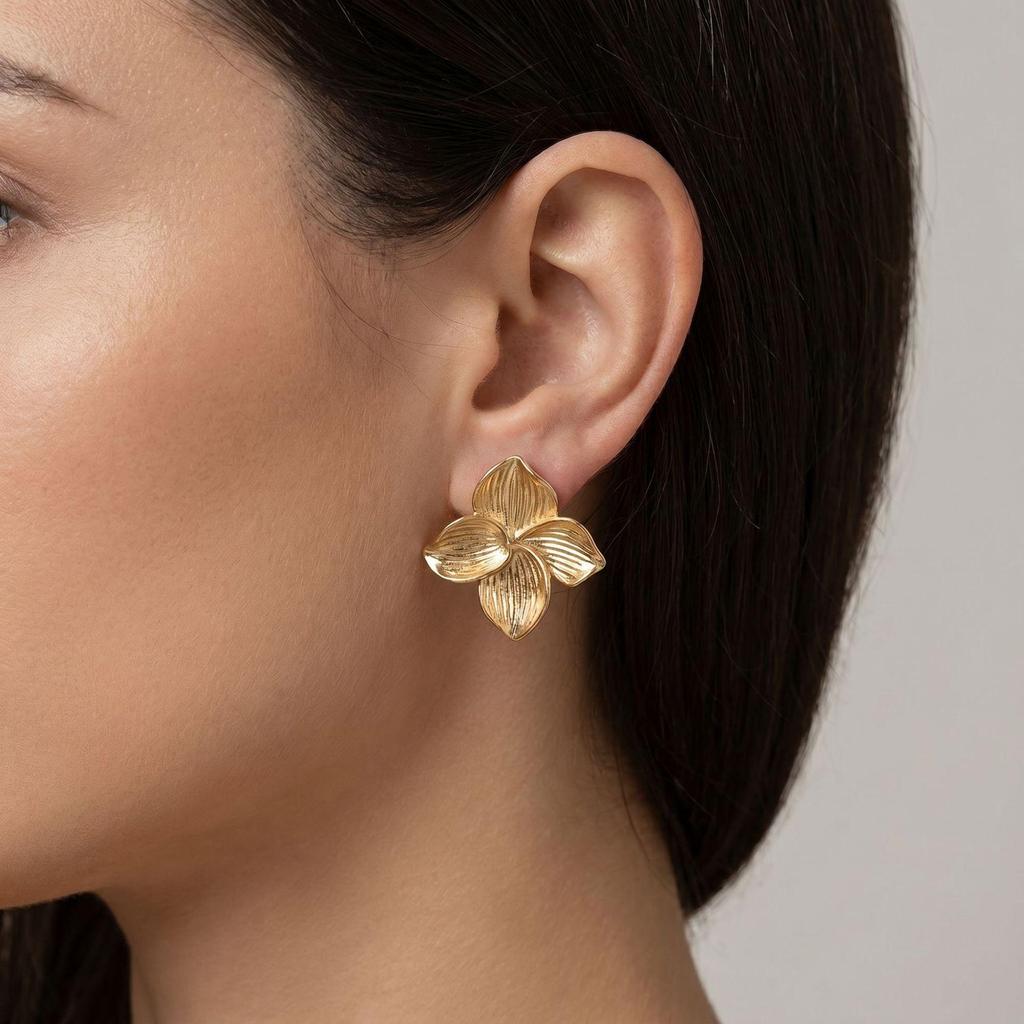 European & American Stylish Irregular Flower Stud Earrings for Women's Elegant Personality