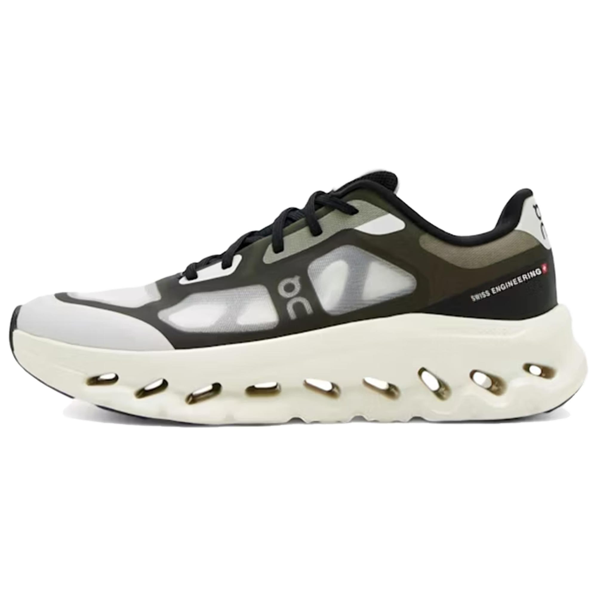 Cloudtilt Wmns On Remix `Black Ivory`