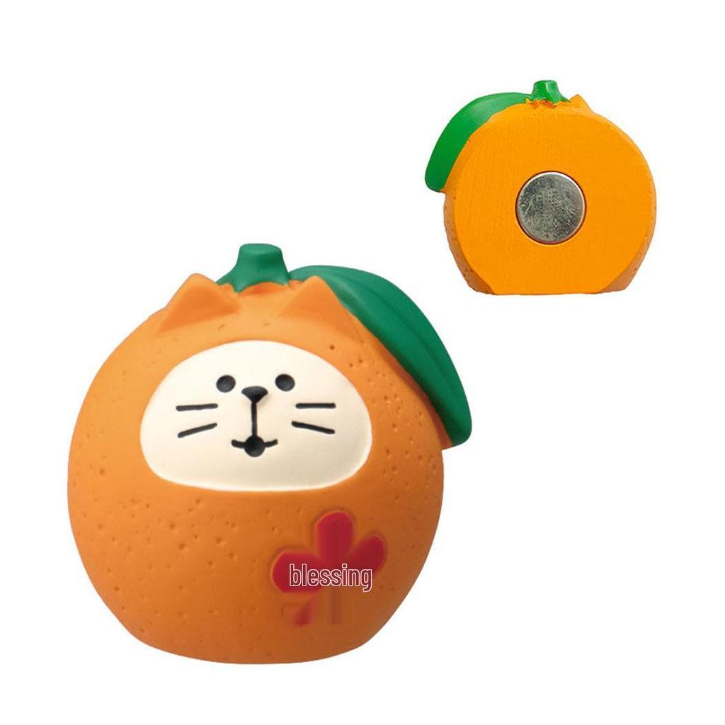 Japanese Cat Magnet: Cute Resin Sticker & Message Clip Toy for Refrigerator Decor