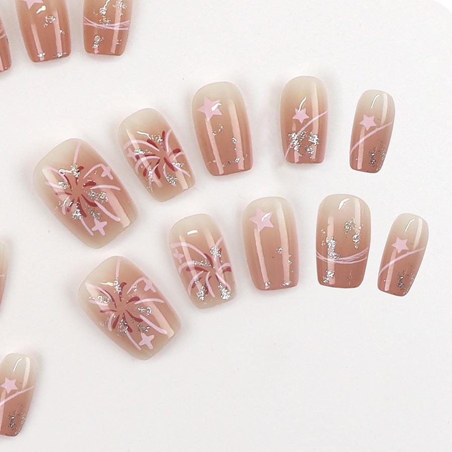24 Stück Rouge Zart und Süß Feuerwerkssterne Nagelkunst-Tabletten Premium Wind Aufhellend Kurze Falsche Nägel Tragen Nagel