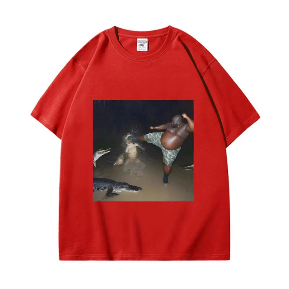 Man Kick Alligator In Swamp Funny Viral Meme Graphic T Shirts Fashion Vintage Short Sleeve T-shirt Unisex Casual Cotton T-shirts