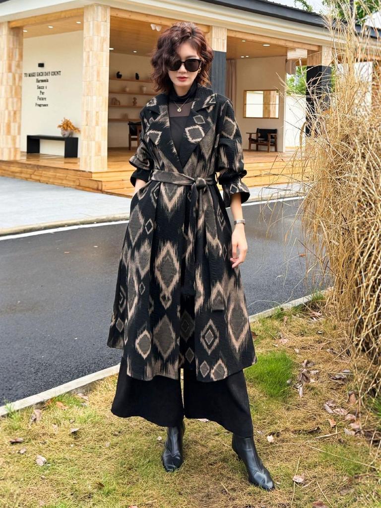 Women's Plus Size Hepburn Style Long Trench Coat - Autumn/Winter Knee-Length Cardigan with Waist-Cinching Belt