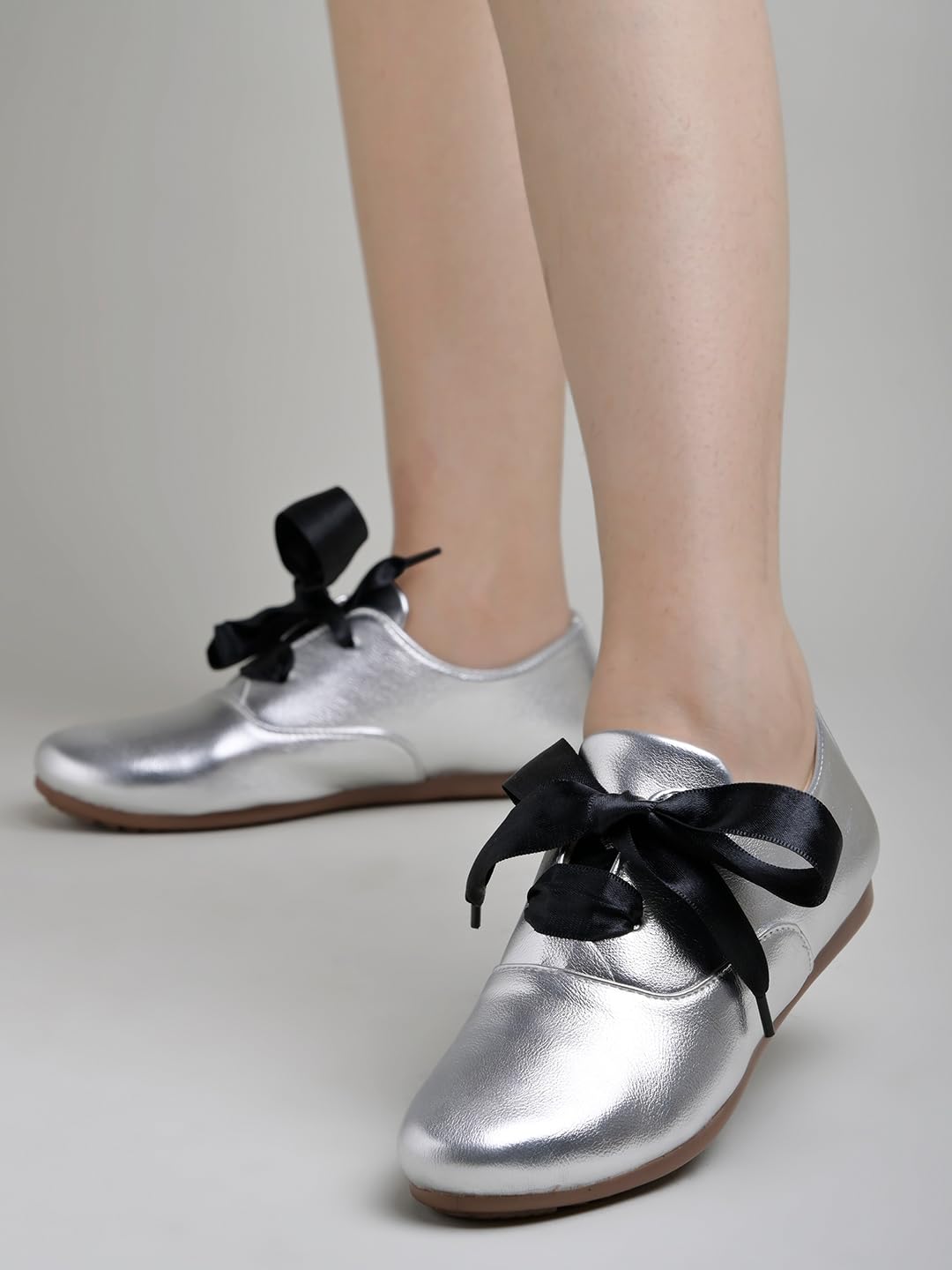 Shoetopia Smart Casual Silver Sneakers For Women & Girls-Eu40 7 UK серебряный