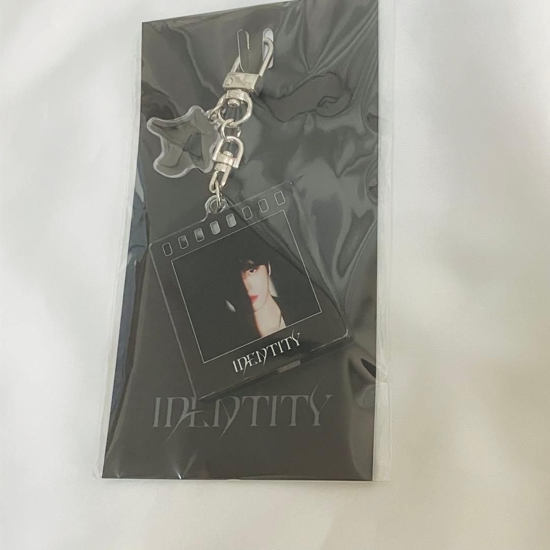 

[USED] Jaejoong Junsu IDENTITY Key Ring JAEJOONG with Trading Card