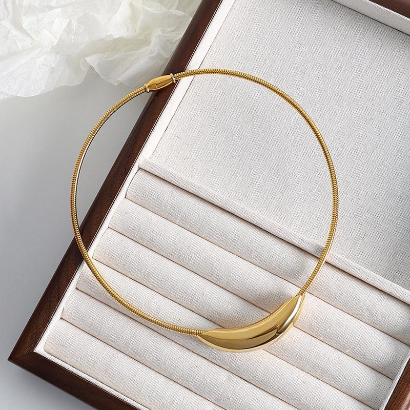 

European and American Retro High-end Design Necklace Titanium, Non-fading Light Luxury Niche Design 2026 45CM