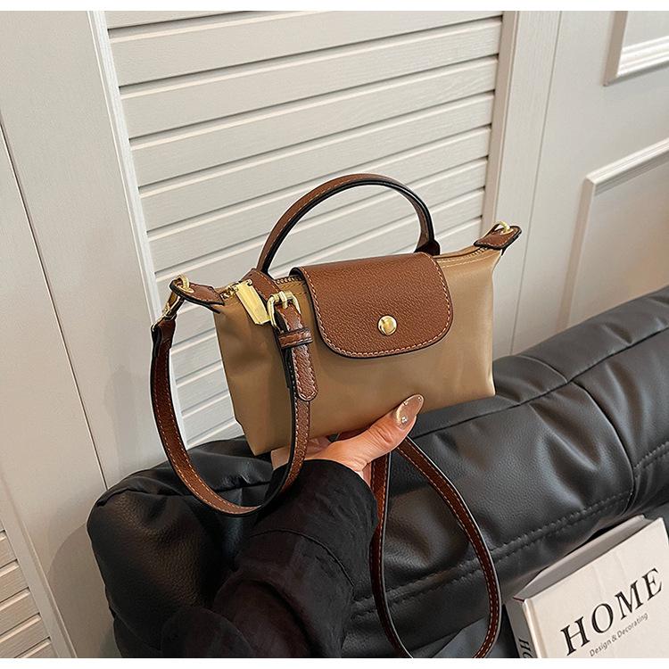 

Женская сумка Французская модная сумка Мини Повседневная универсальная сумка Модный клатч Мини сумка через плечо хаки