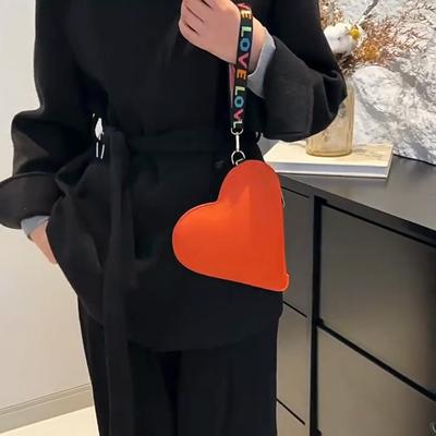 Modische herzförmige Mini-Clutch für Damen Bonbonfarbenes Münzfach mit Handgelenkschlaufe Stilvoller Reißverschluss-Kartenhalter & Schlüsseltasche