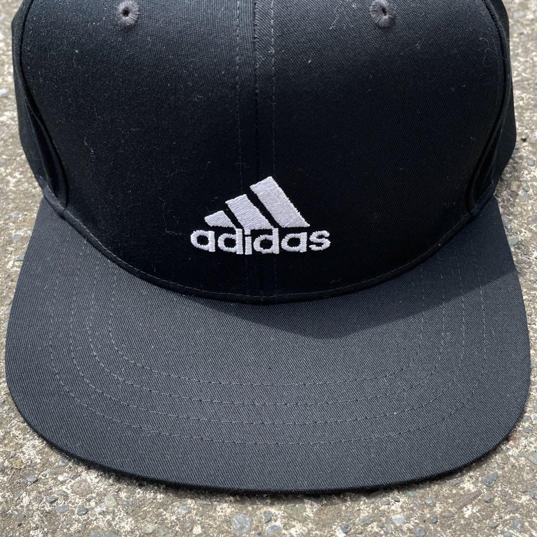 

[USED] Used adidas logo embroidered snapback cap, black and silver