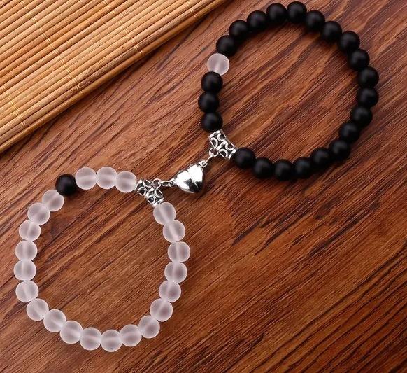 European and American Black Horse Beaded Bracelet Snake Couple Bracelet Magnet Love Bracelet Personalized Jewelry