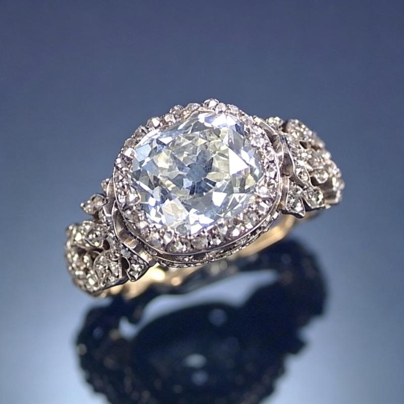 Oval pigeon egg-shaped zircon ring niche high-end fashion light luxury alloy