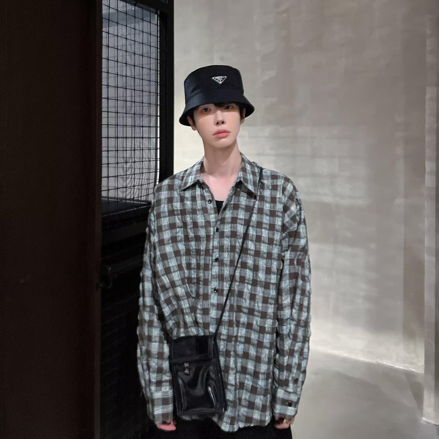 

2024 Клетчатая рубашка с длинным рукавом в японском стиле Гонконга Ins Свободная рубашка для мальчиков Летнее модное универсальное повседневное пальто 2XL зелёный