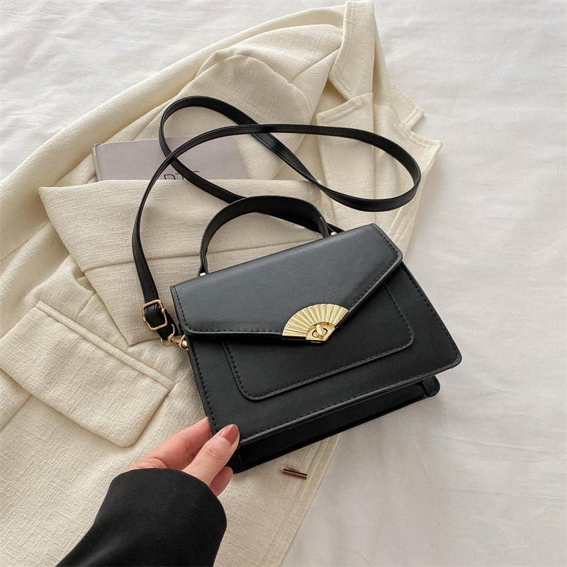Korean version of women's commuting texture handbag 2025 spring new versatile ins messenger bag small square bag temperament women