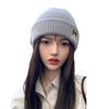 Nuovo cappello lavorato a maglia, viso piccolo in autunno e inverno, paraorecchie, cappello a pullover, caldo, a coste e ispessito, versatile cappello in lana per circonferenza cranica ampia