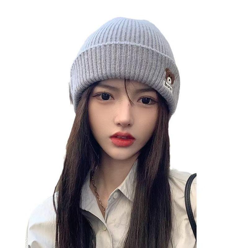 Nuovo cappello lavorato a maglia, viso piccolo in autunno e inverno, paraorecchie, cappello a pullover, caldo, a coste e ispessito, versatile cappello in lana per circonferenza cranica ampia