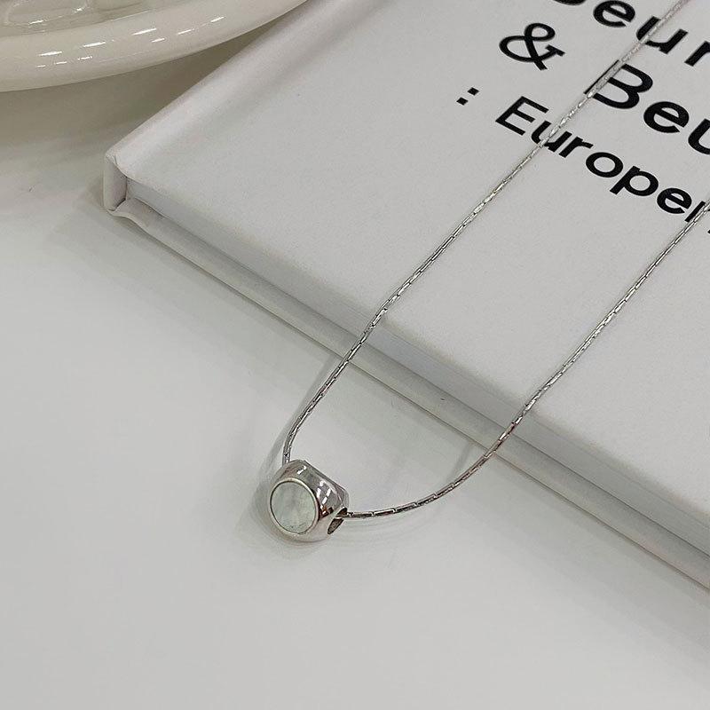 

Кулон-ракушка с трехсторонним круглым маленьким дизайном, ожерелье-цепочка для женской ключицы, блестящий стиль INS