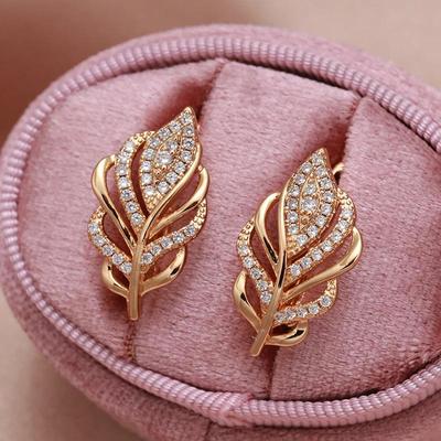 Boucles d'oreilles pour Femmes Forme de Feuille Créoles Couleur Or Brillant Zircon Cubique Élégant Tempérament Bijoux de Mariage