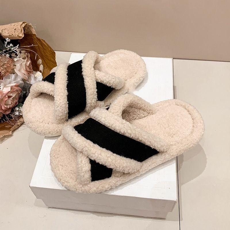 Retro cross indoor and outdoor plush cotton slippers women wear autumn and winter new fashion flat-bottomed plush slippers